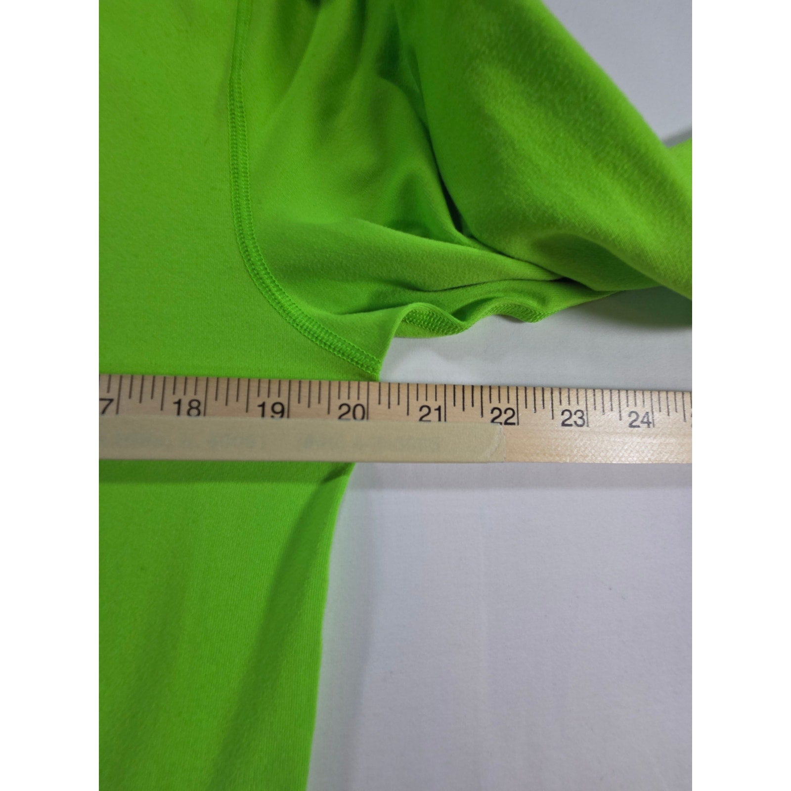 Under Armour ColdGear Long Sleeve Athletic Shirt Neon Green – M