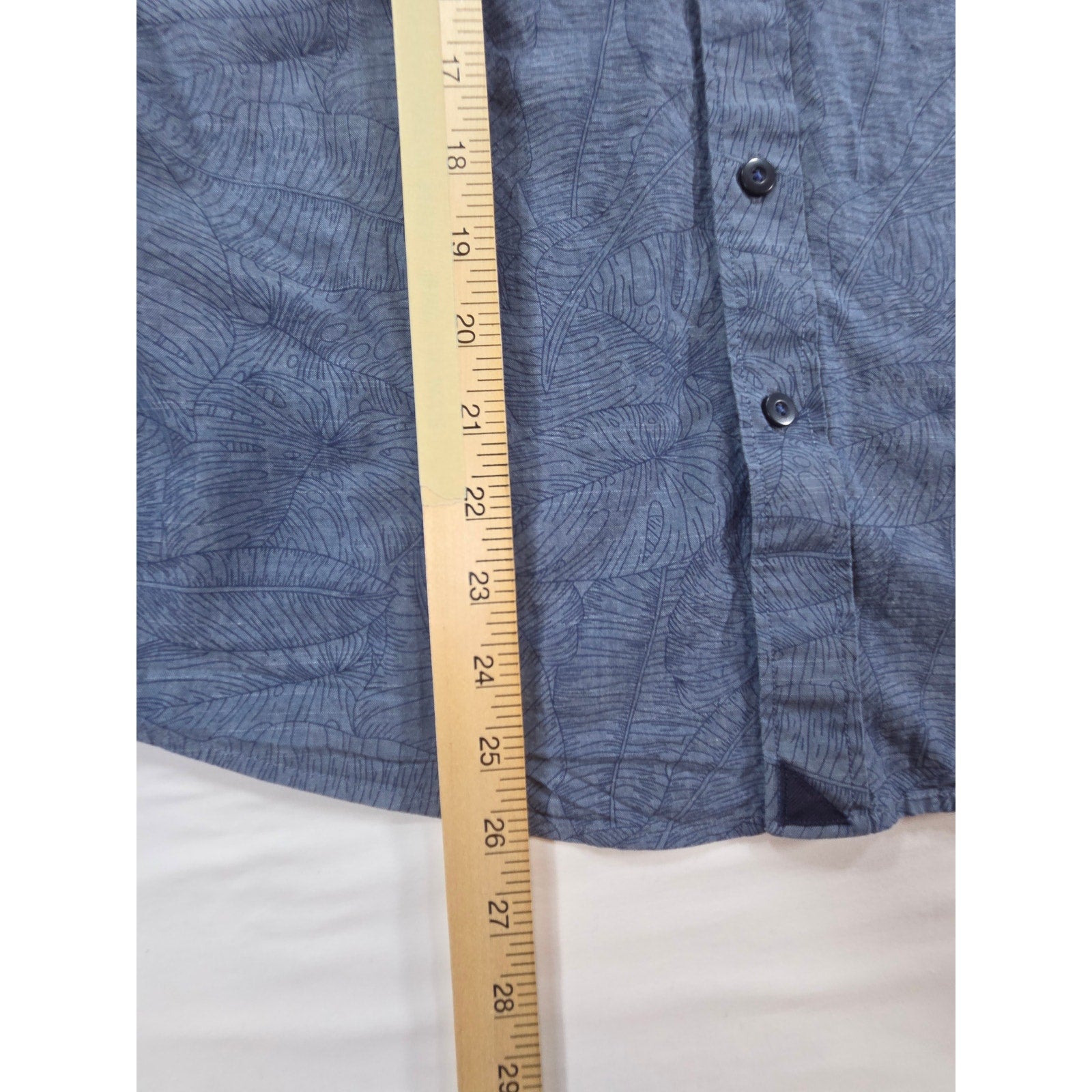 UNTUCKit Short Sleeve Button Down Shirt – Size S
