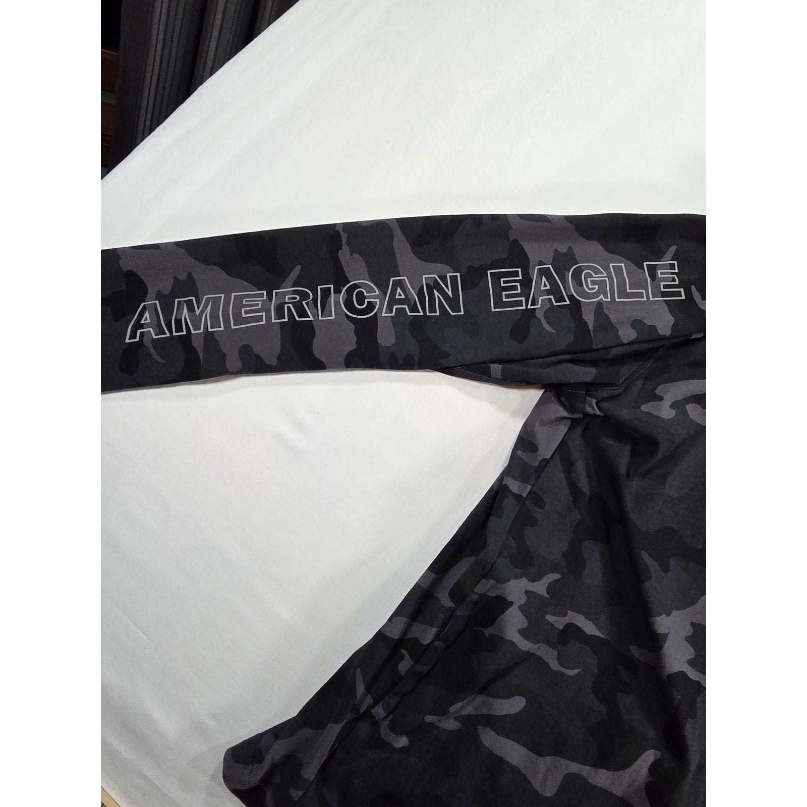 American Eagle Camo Hoodie Black – M