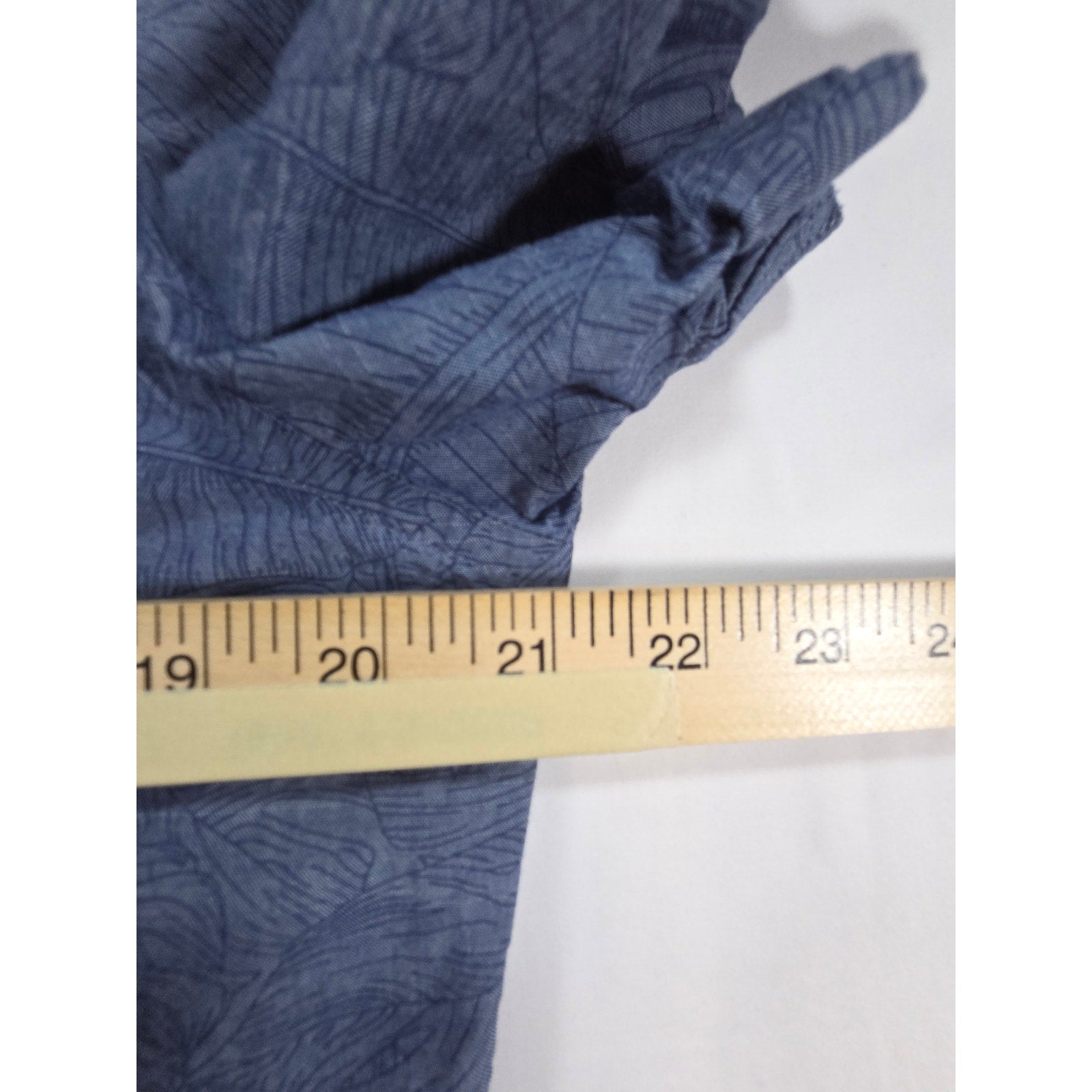 UNTUCKit Short Sleeve Button Down Shirt – Size S